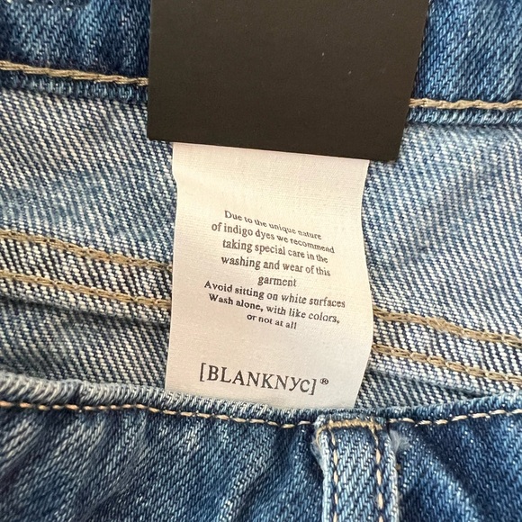 NWT Blank NYC Fresh as a Daisy Floral Pattern The Reeve High-Rise Ribcage Shorts - Picture 12 of 13